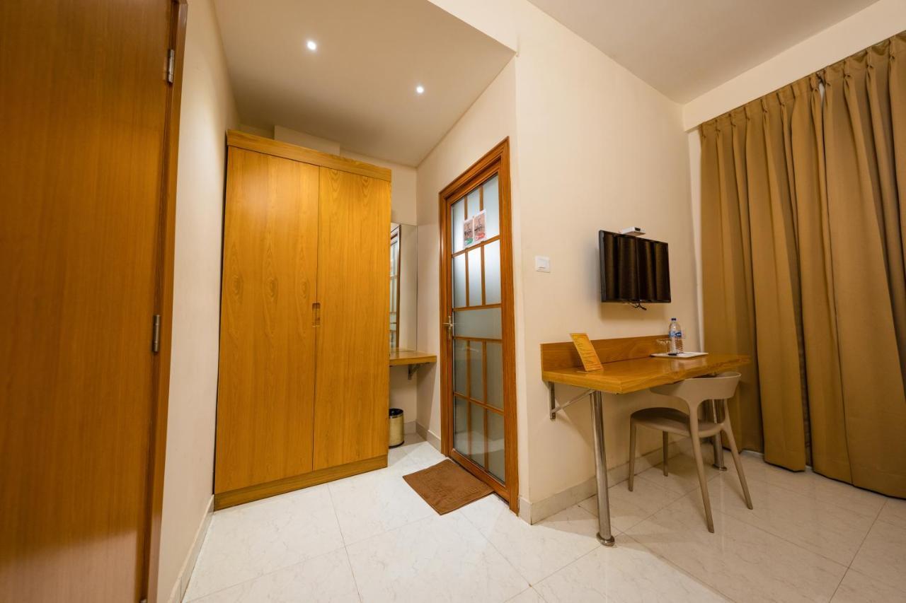 Tag Hotels Irugur Exterior foto