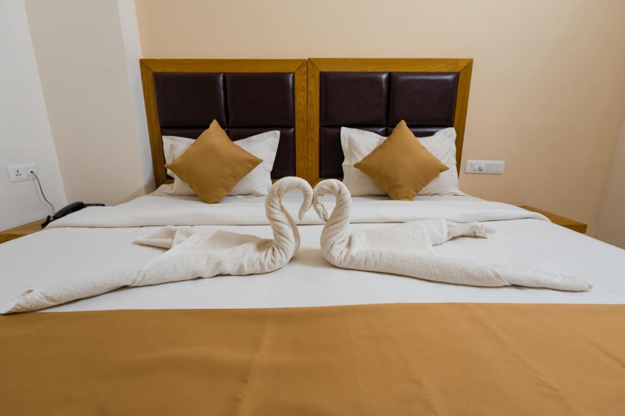 Tag Hotels Irugur Exterior foto
